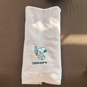 Peanuts Soft Pink hand Towel